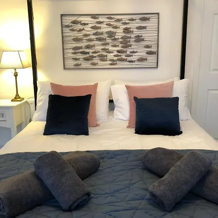 Charlotte Tatil Evi